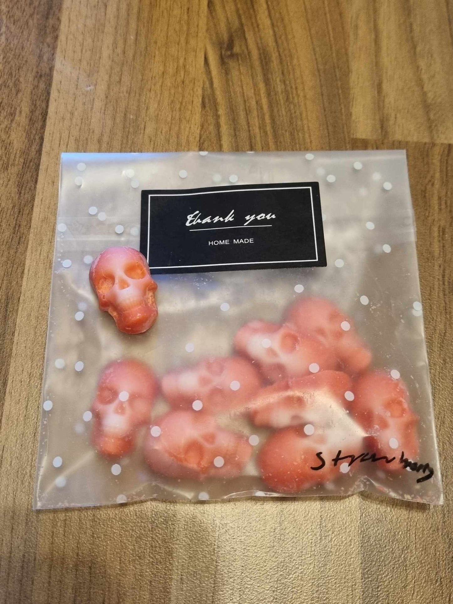 Hand-Made Skull Wax Melts - Strawberry